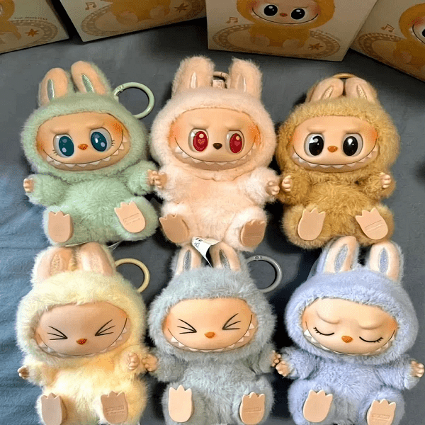 Labubu Dolls pallet liquidation lot featuring assorted collectible designer toys packaged in bulk for resale and wholesale buyers.